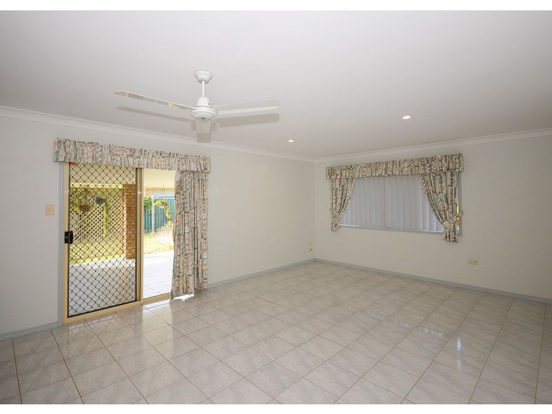 9 Wright Way, Scarness QLD 4655