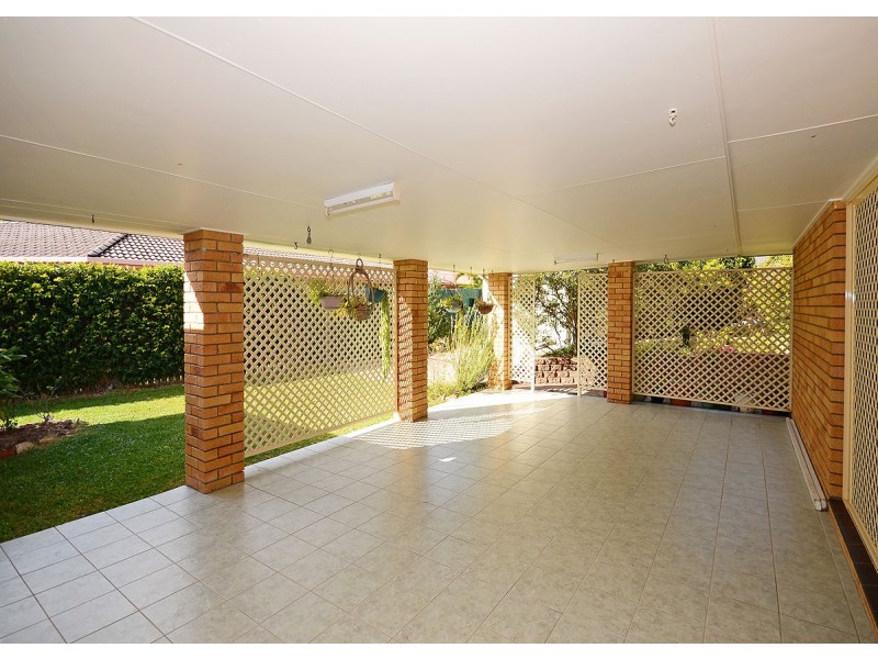 9 Wright Way, Scarness QLD 4655