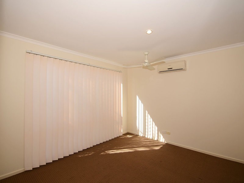 9 Brooke Court, Torquay QLD 4655