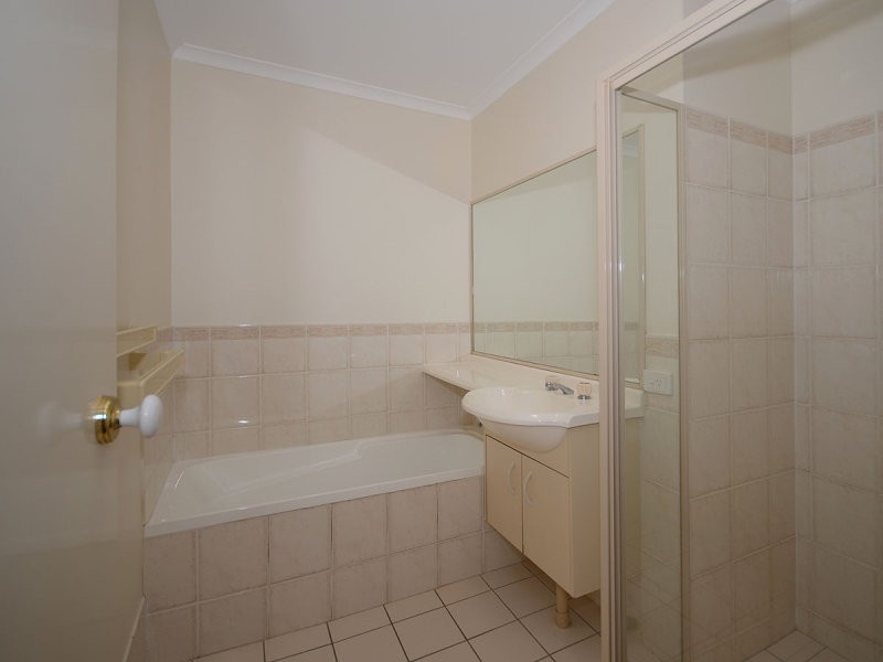 9 Brooke Court, Torquay QLD 4655