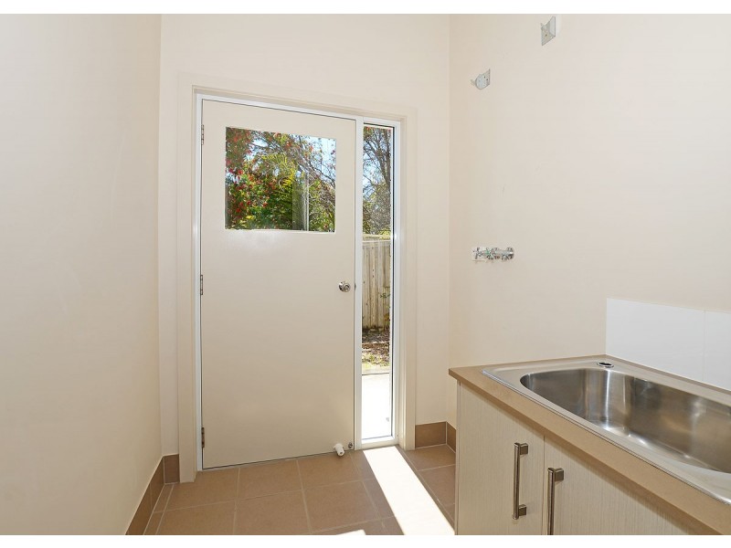 2/5 Pulgul Street, Urangan QLD 4655