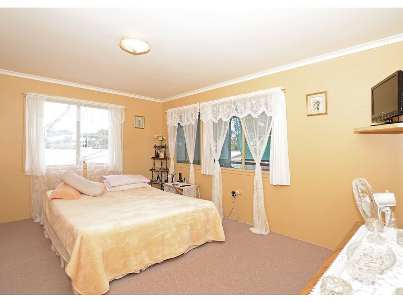 16 Totness Street, Torquay QLD 4655