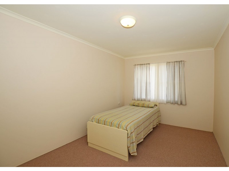 16 Totness Street, Torquay QLD 4655