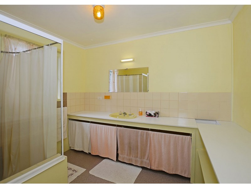 16 Totness Street, Torquay QLD 4655