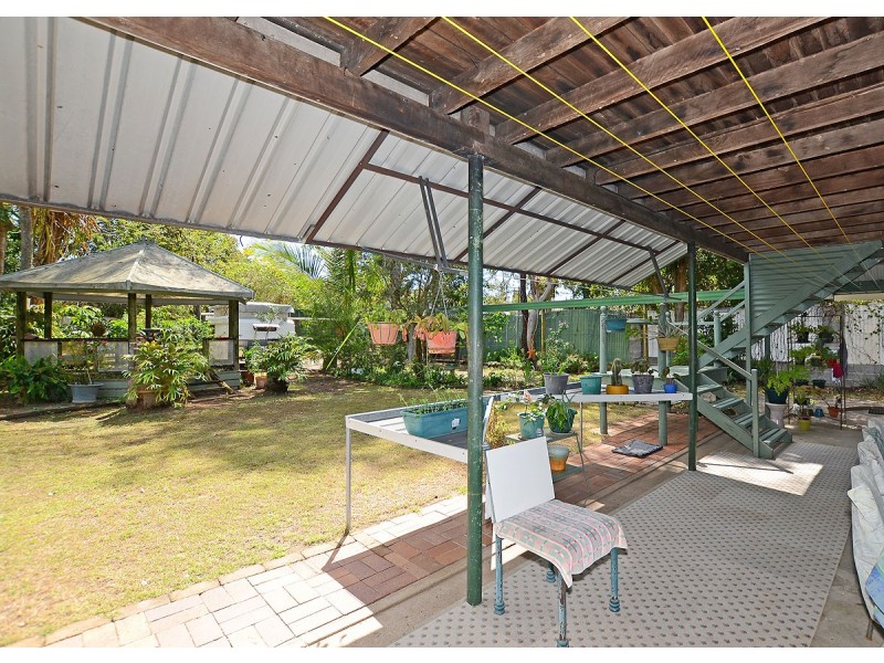 16 Totness Street, Torquay QLD 4655