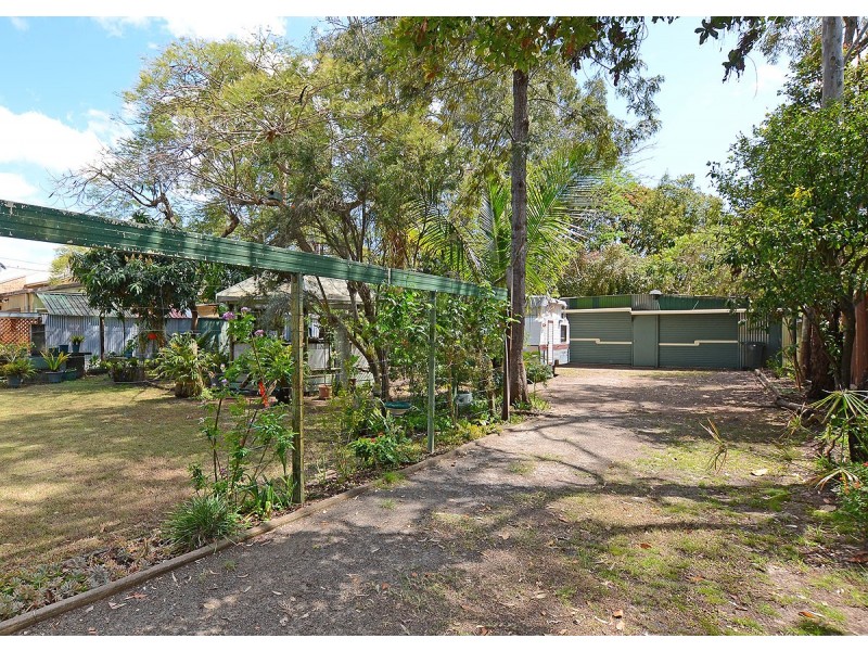 16 Totness Street, Torquay QLD 4655