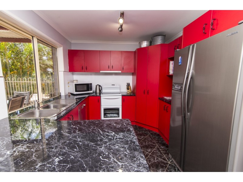 57 Drummond Street, Urangan QLD 4655