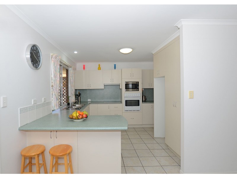 21 Lester Crescent, Torquay QLD 4655