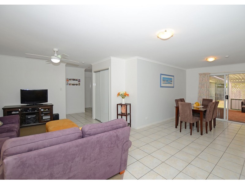 21 Lester Crescent, Torquay QLD 4655