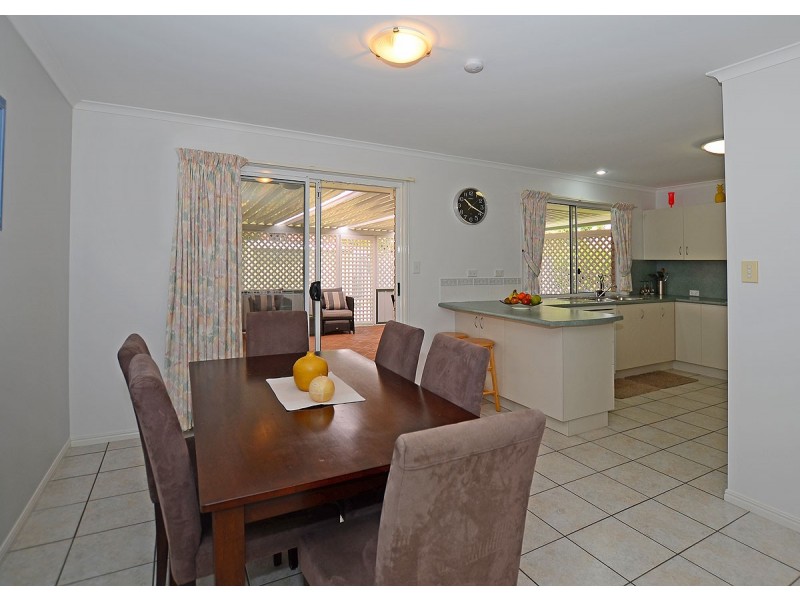 21 Lester Crescent, Torquay QLD 4655
