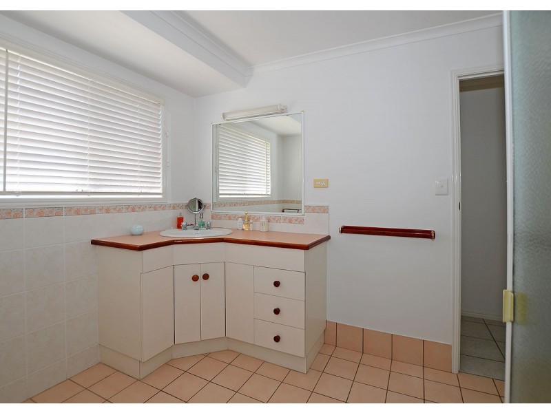 21 Lester Crescent, Torquay QLD 4655