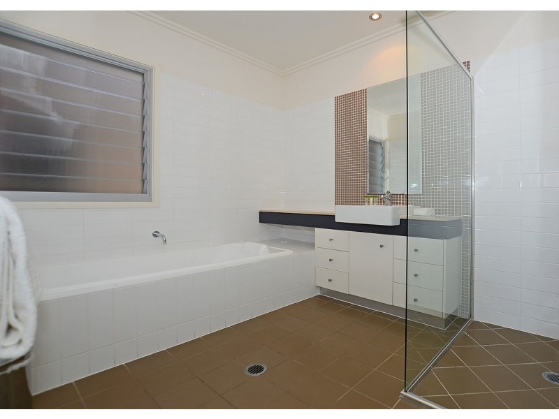 45/136 Pulgul Street, Urangan QLD 4655