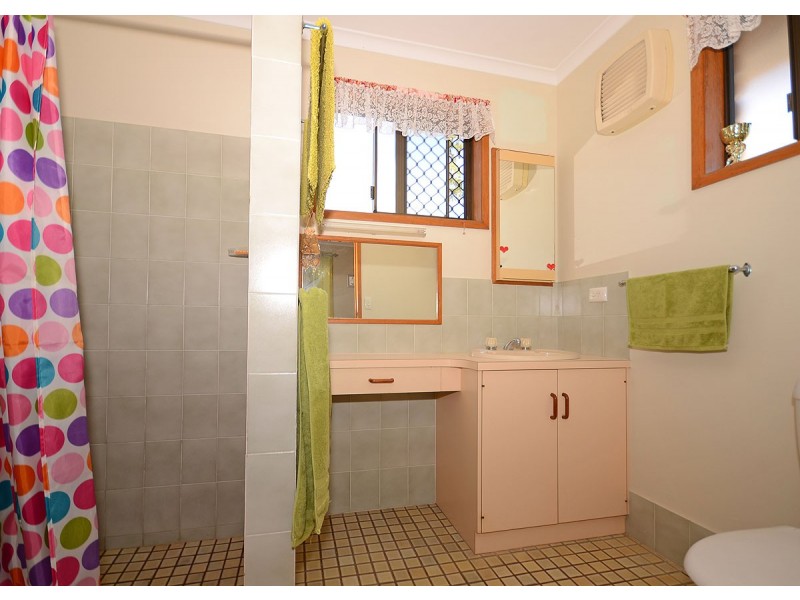 71 Hillcrest Avenue, Scarness QLD 4655