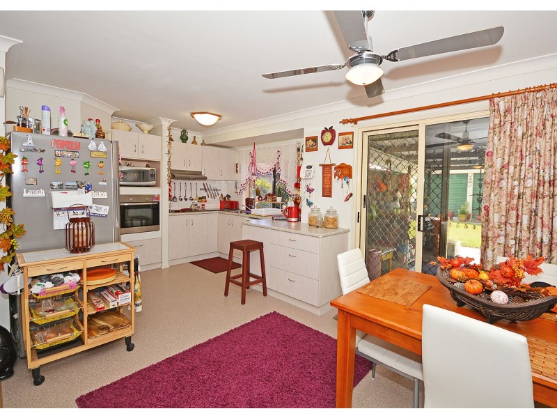 64 Anchorage Cct, Point Vernon QLD 4655