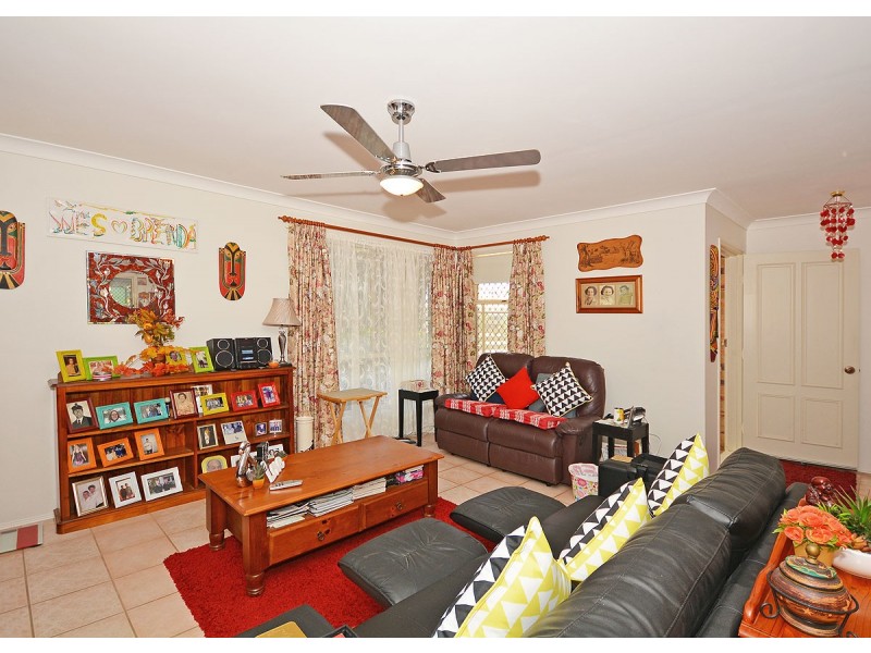 64 Anchorage Cct, Point Vernon QLD 4655