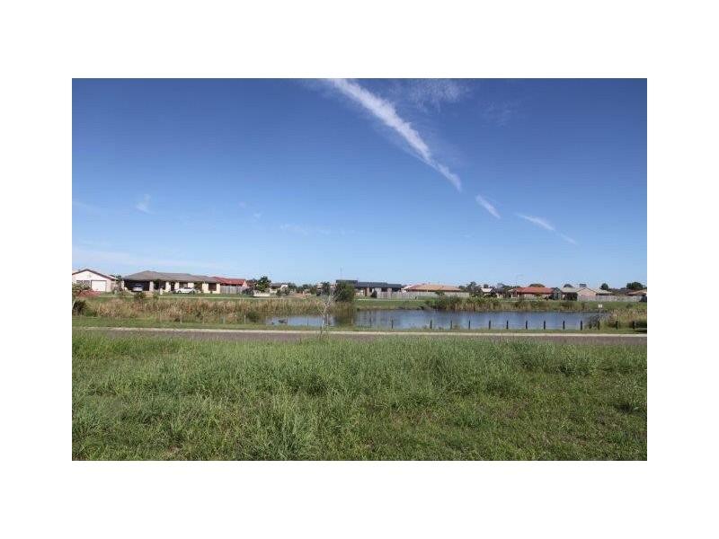 13 Anchorage Circuit, Point Vernon QLD 4655