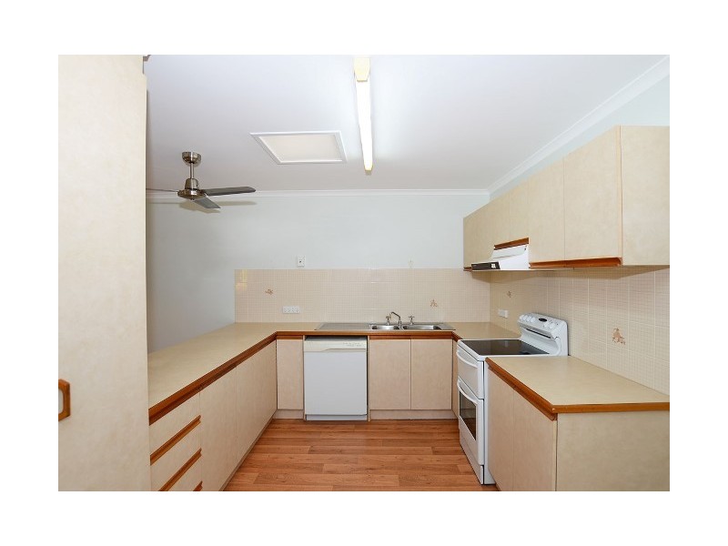 6/230 Torquay Terrace, Torquay QLD 4655