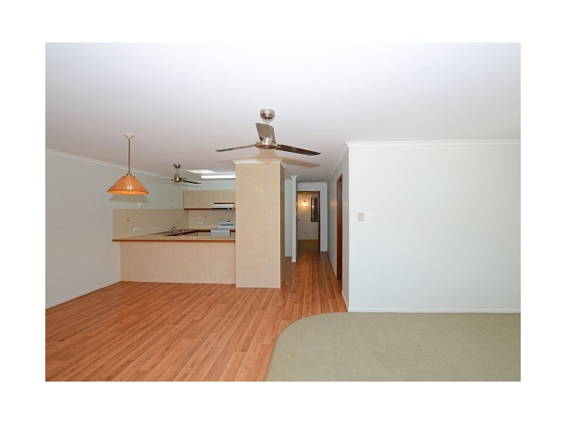 6/230 Torquay Terrace, Torquay QLD 4655