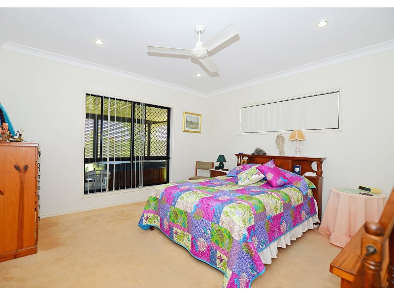 5 Bayridge Heights Drive, Nikenbah QLD 4655