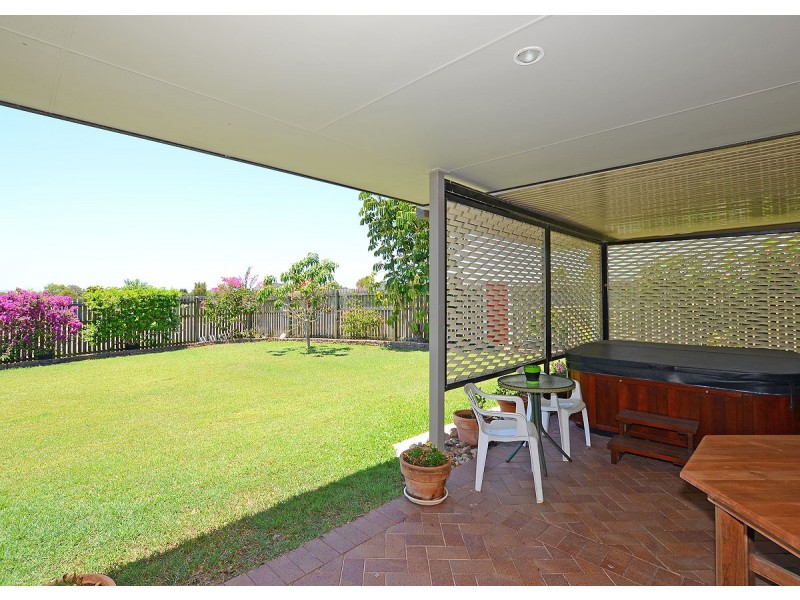 5 Bayridge Heights Drive, Nikenbah QLD 4655