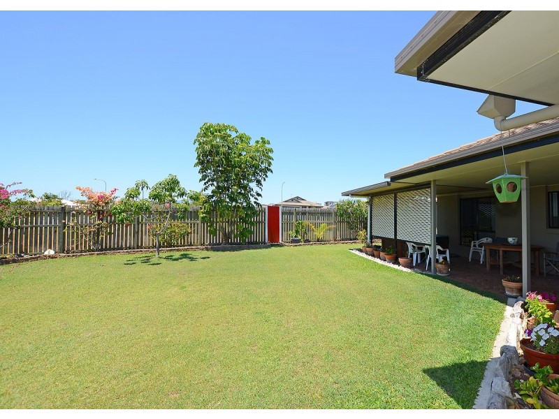 5 Bayridge Heights Drive, Nikenbah QLD 4655