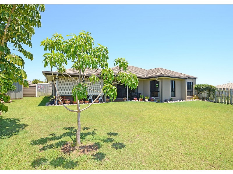 5 Bayridge Heights Drive, Nikenbah QLD 4655