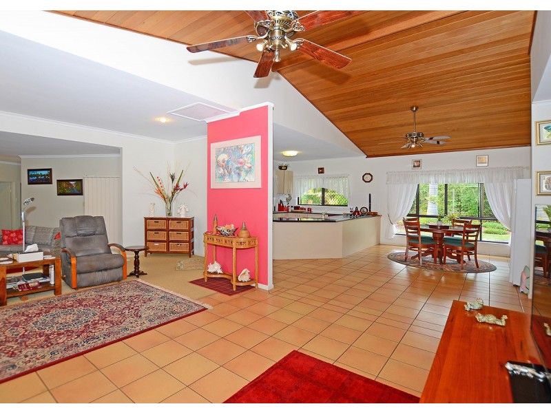 22 Dreamtime Avenue, Burrum Heads QLD 4659