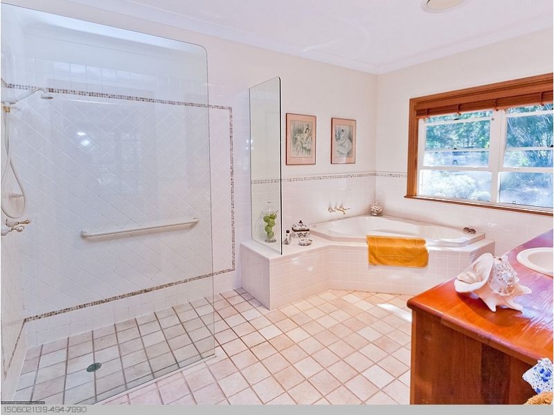 268 Pacific Haven Circuit, Pacific Haven QLD 4659