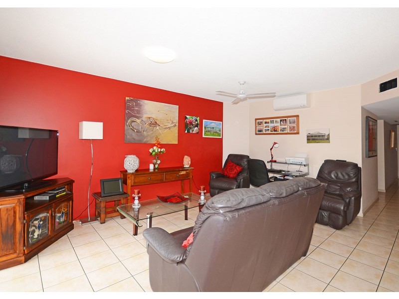 9/397 Esplanade, Torquay QLD 4655