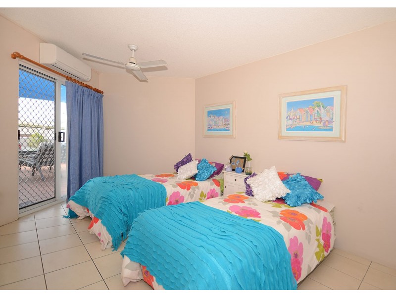 9/397 Esplanade, Torquay QLD 4655