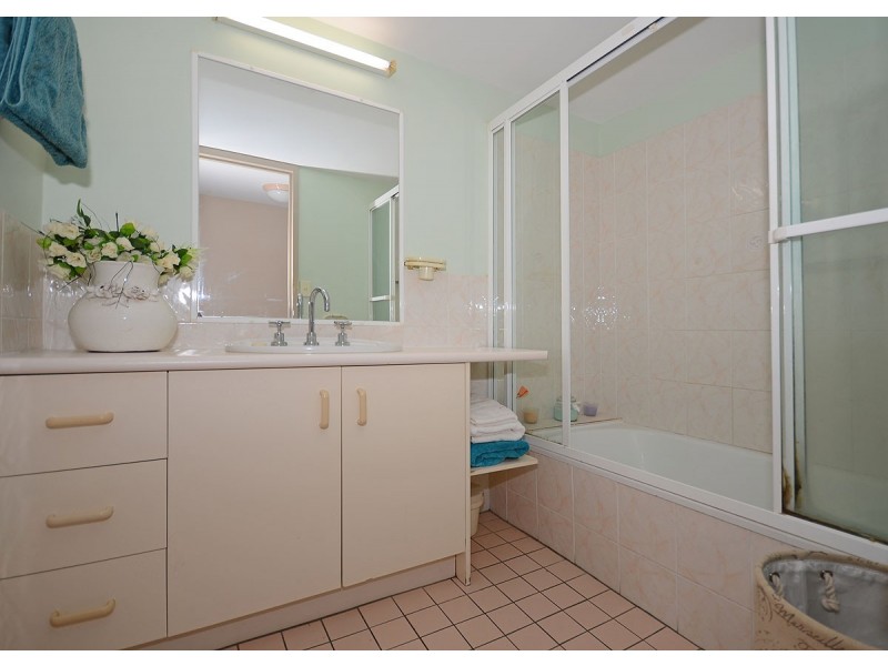 9/397 Esplanade, Torquay QLD 4655