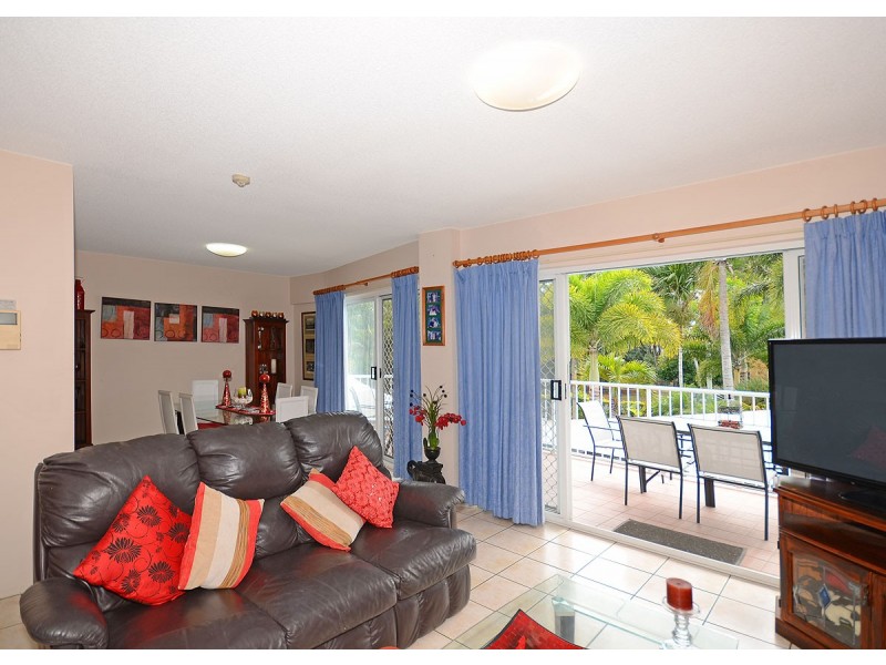 9/397 Esplanade, Torquay QLD 4655