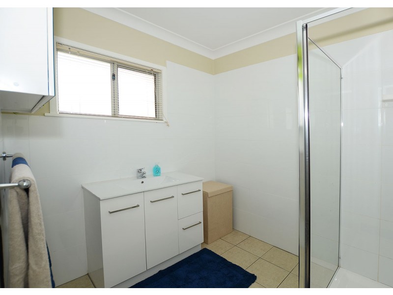 94 Bideford Street, Torquay QLD 4655