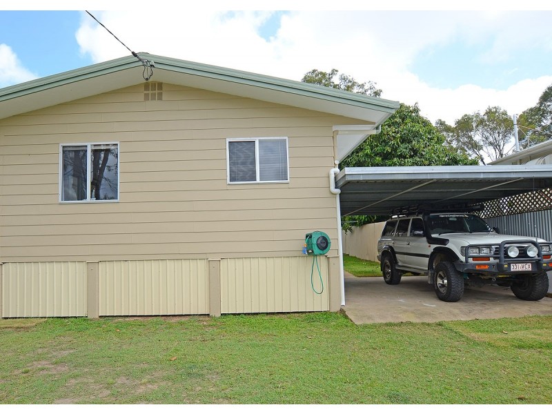 94 Bideford Street, Torquay QLD 4655