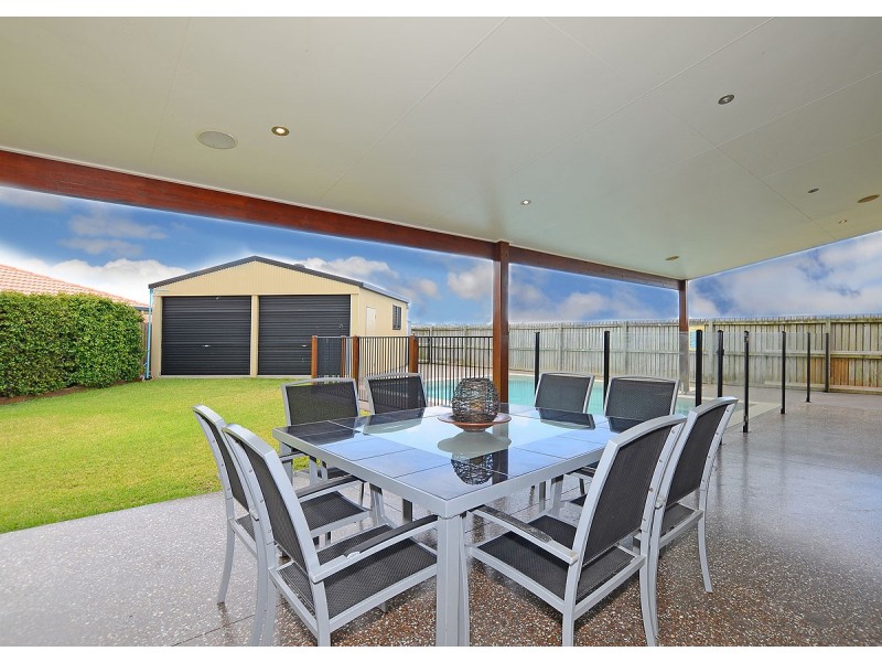 16 Surrey Court, Kawungan QLD 4655
