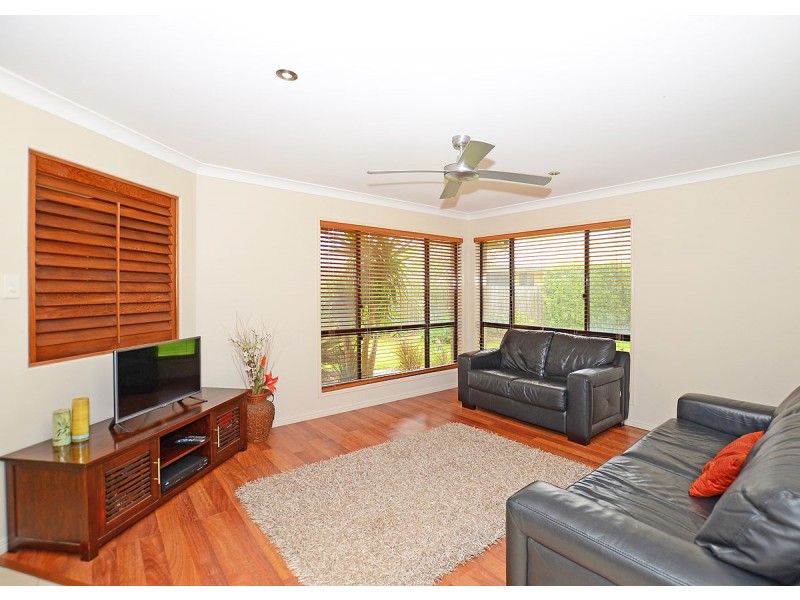 16 Surrey Court, Kawungan QLD 4655