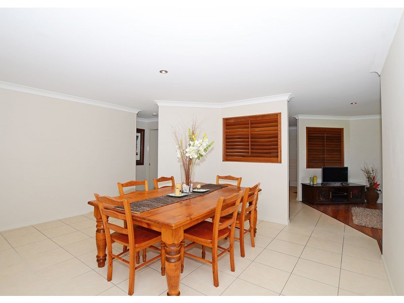 16 Surrey Court, Kawungan QLD 4655