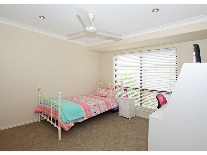 16 Surrey Court, Kawungan QLD 4655