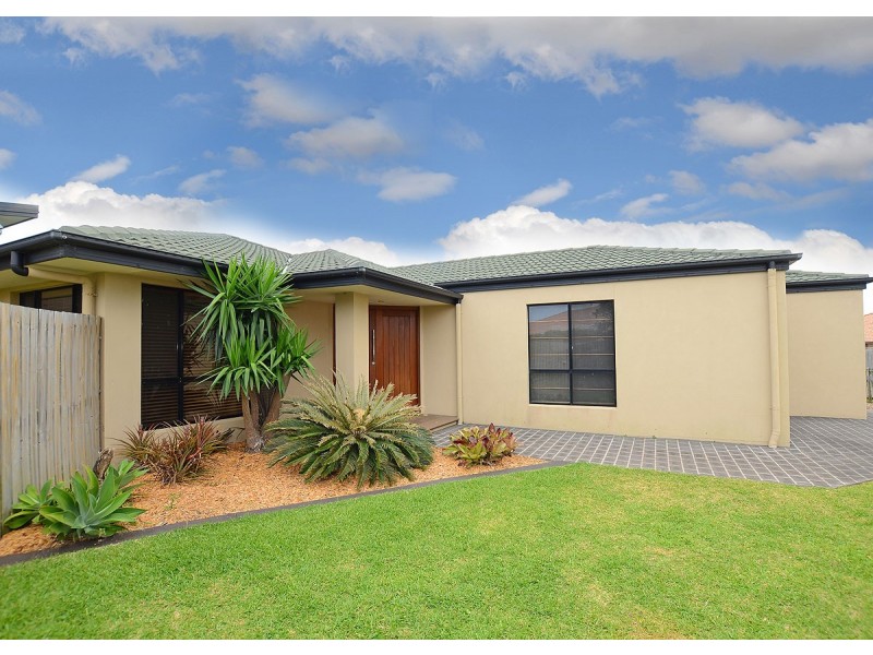 16 Surrey Court, Kawungan QLD 4655