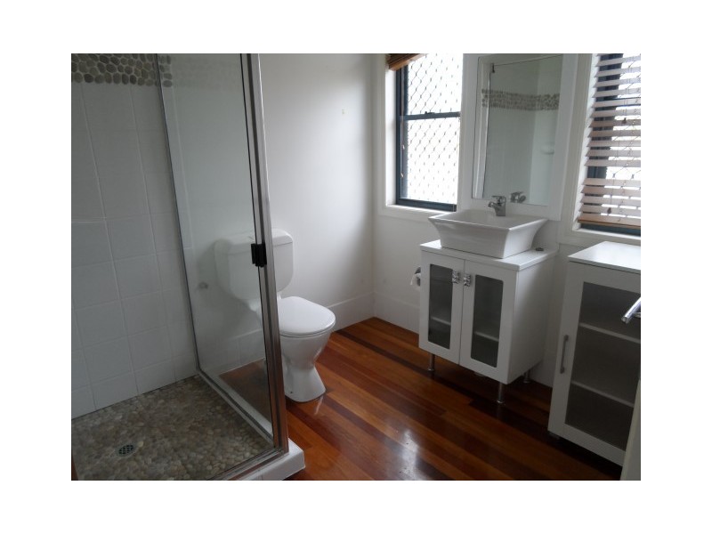 4 Heather Way, Urraween QLD 4655