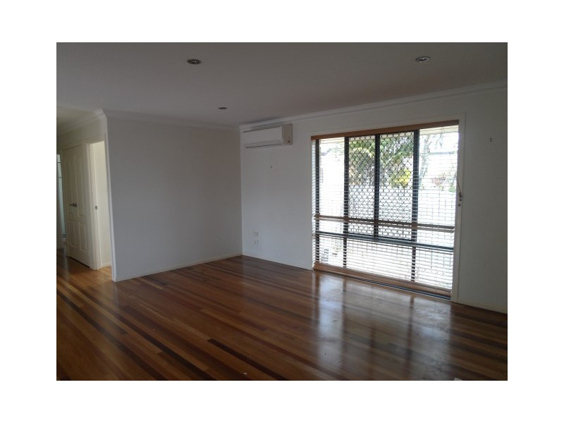 4 Heather Way, Urraween QLD 4655