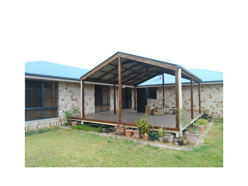 4 Heather Way, Urraween QLD 4655
