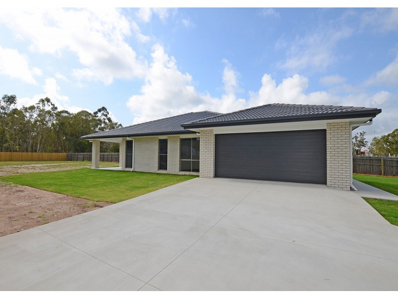 48 Hughes Road, Urangan QLD 4655