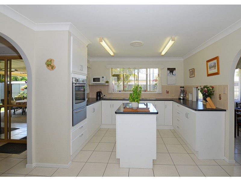 22 Gibbs Street, Urangan QLD 4655