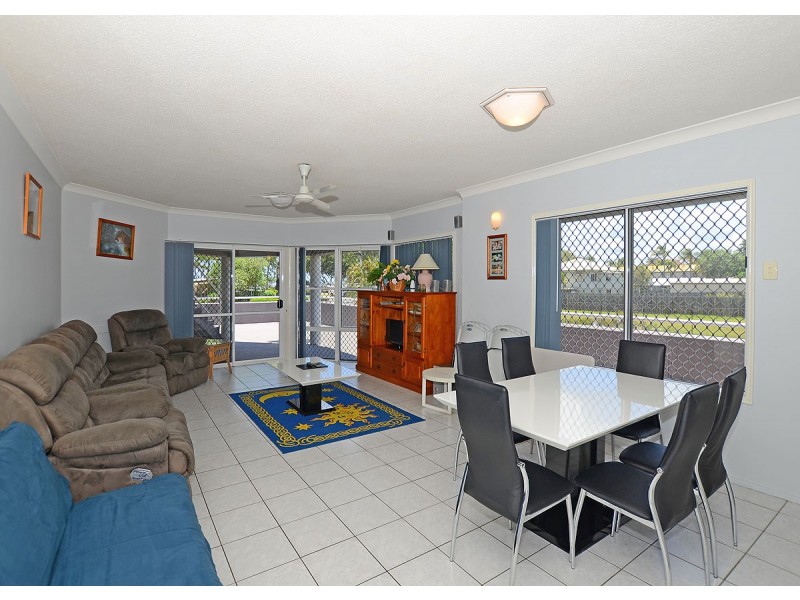 3/438 Esplanade, Torquay QLD 4655