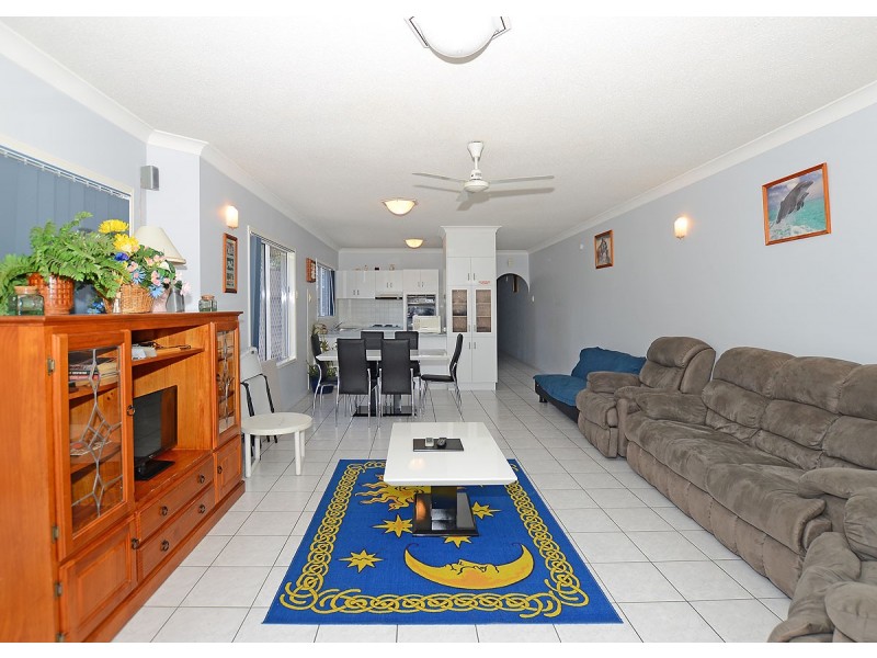 3/438 Esplanade, Torquay QLD 4655