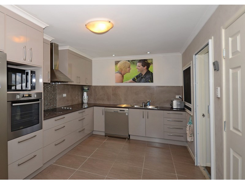 11 Winbirra Way, Scarness QLD 4655