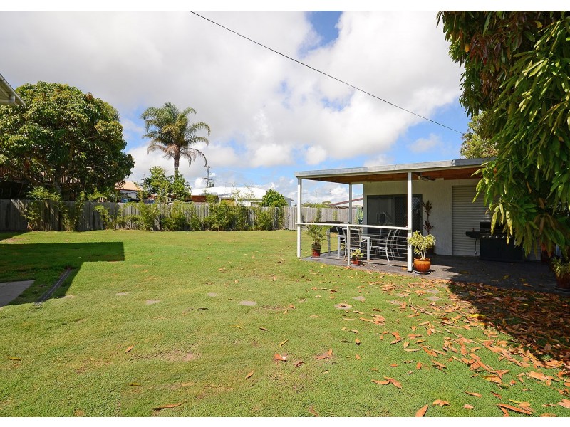11 Winbirra Way, Scarness QLD 4655