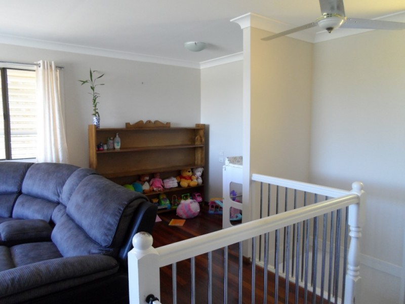 9 Barry Street, Torquay QLD 4655