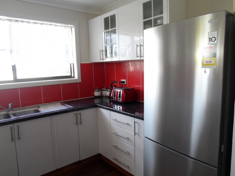 9 Barry Street, Torquay QLD 4655